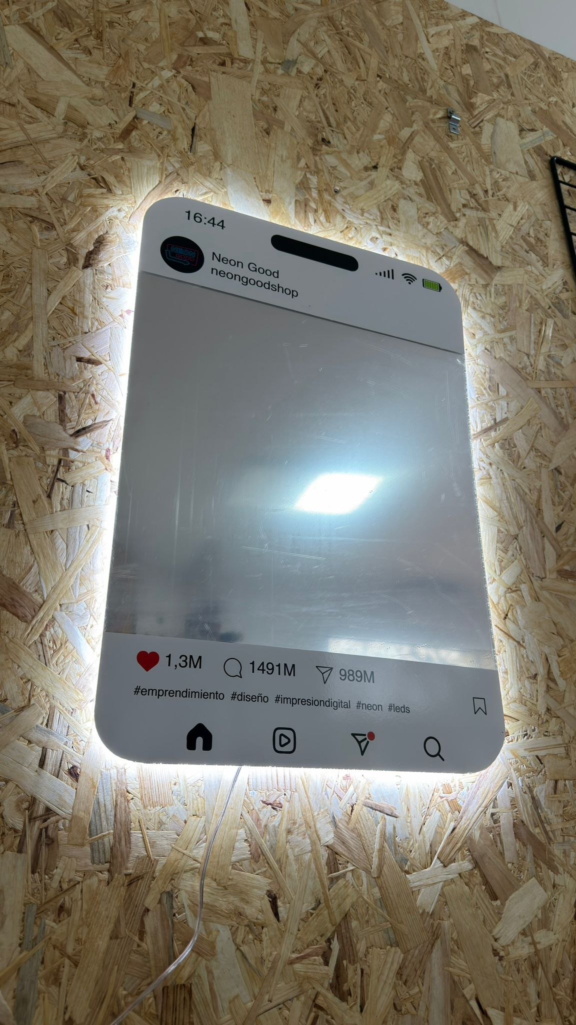 📸Customizable LED Instagram Mirror